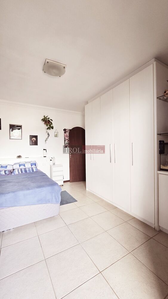 Casa à venda com 4 quartos, 232m² - Foto 30
