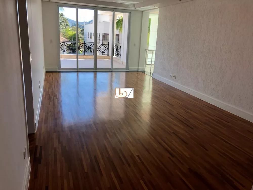 Casa de Condomínio à venda com 5 quartos, 662m² - Foto 1