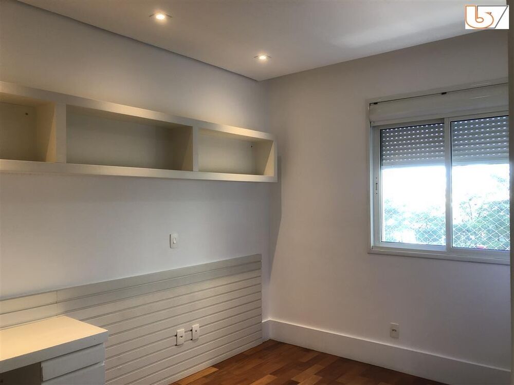 Apartamento para alugar com 3 quartos, 201m² - Foto 19