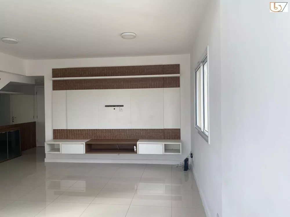 Apartamento para alugar com 2 quartos, 107m² - Foto 2