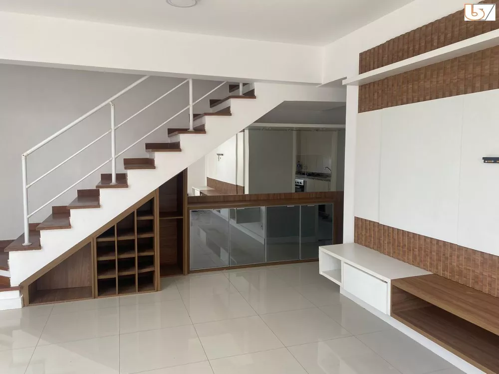 Apartamento para alugar com 2 quartos, 107m² - Foto 3