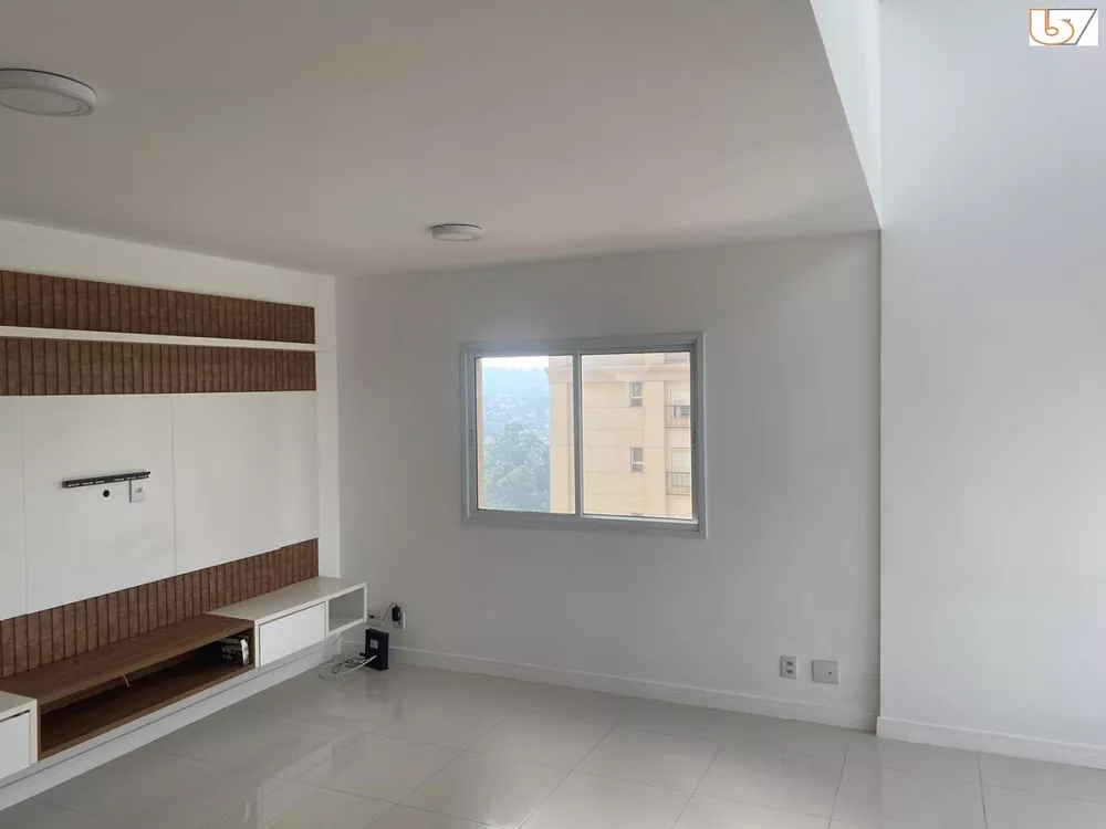 Apartamento para alugar com 2 quartos, 107m² - Foto 4