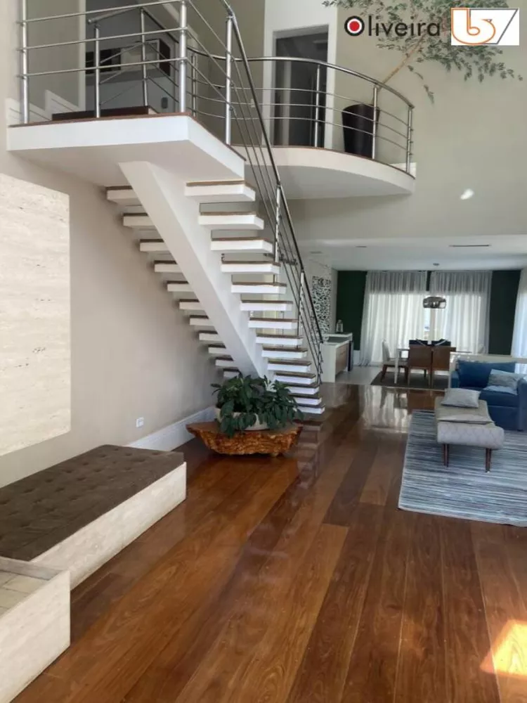 Casa de Condomínio à venda com 4 quartos, 567m² - Foto 2