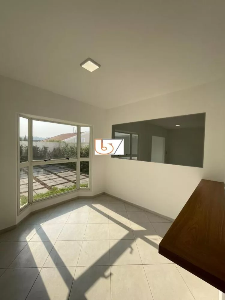 Casa de Condomínio para alugar com 3 quartos, 180m² - Foto 5