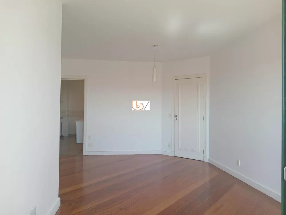 Apartamento para alugar com 3 quartos, 96m² - Foto 8