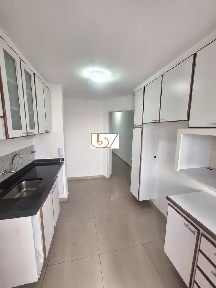 Apartamento para alugar com 3 quartos, 109m² - Foto 5