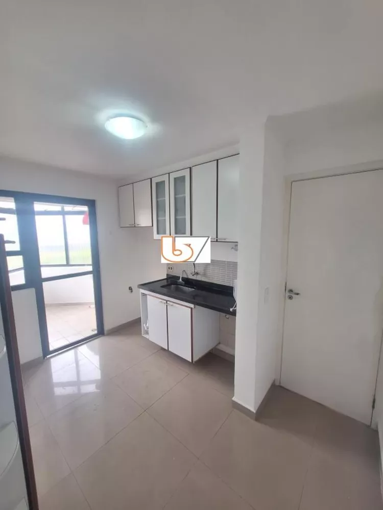 Apartamento para alugar com 3 quartos, 109m² - Foto 6