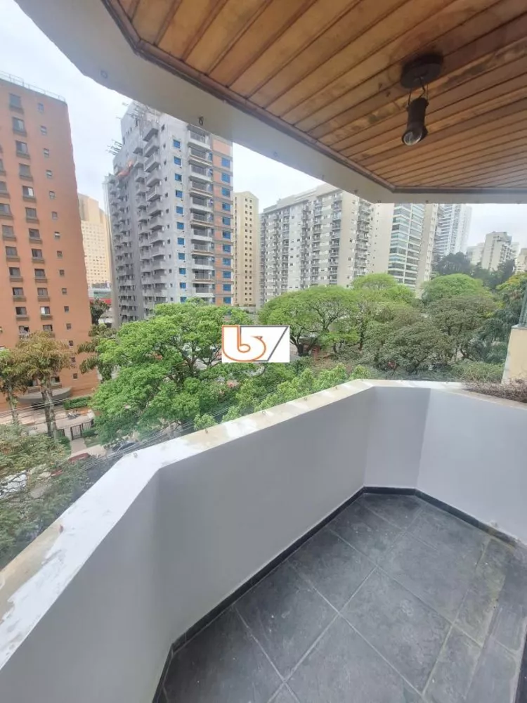 Apartamento para alugar com 3 quartos, 109m² - Foto 2