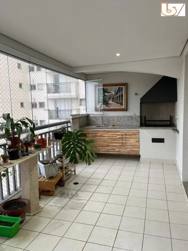 Apartamento para alugar com 3 quartos, 165m² - Foto 1