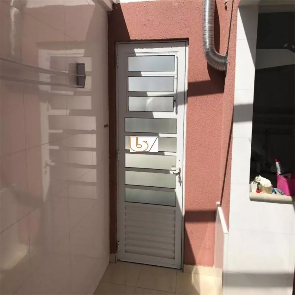 Casa de Condomínio à venda com 3 quartos, 200m² - Foto 1