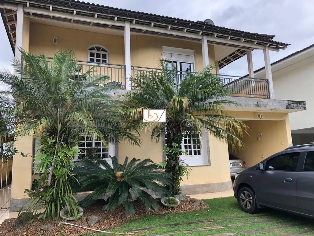 Casa de Condomínio à venda com 4 quartos, 360m² - Foto 3