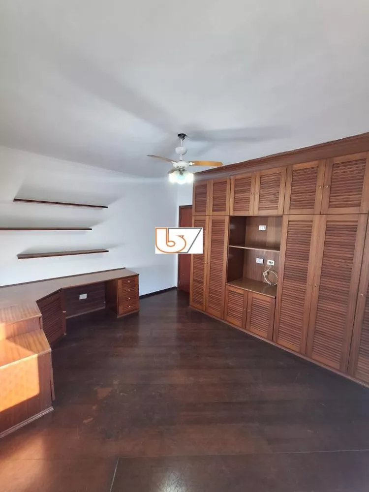 Casa de Condomínio para alugar com 3 quartos, 360m² - Foto 7