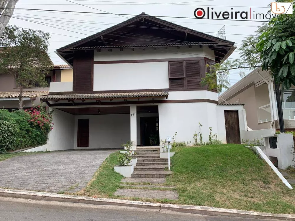 Casa de Condomínio à venda com 4 quartos, 319m² - Foto 1