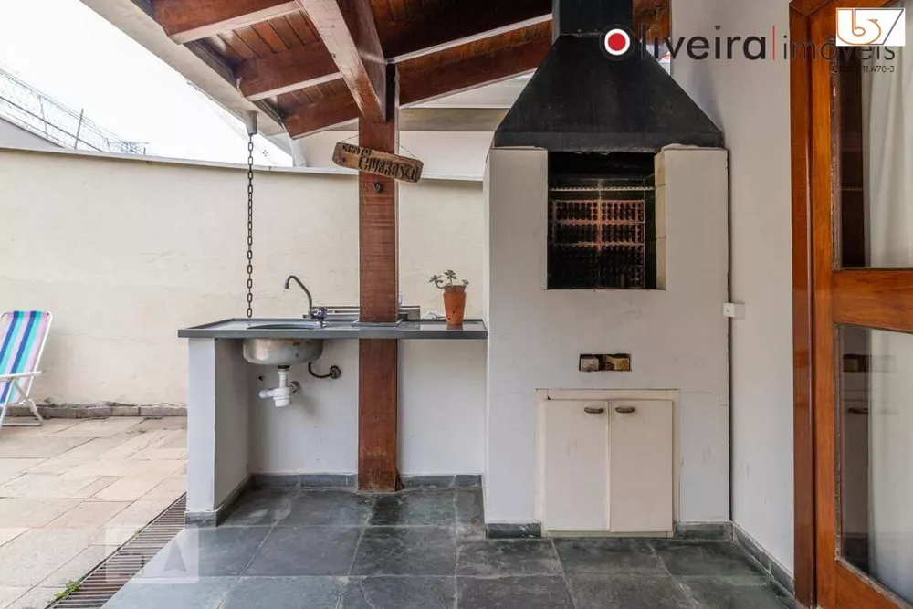 Casa de Condomínio à venda com 4 quartos, 319m² - Foto 2