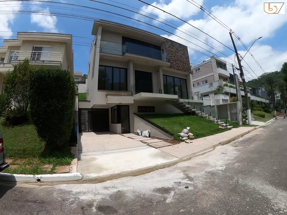 Casa de Condomínio à venda com 4 quartos, 433m² - Foto 1