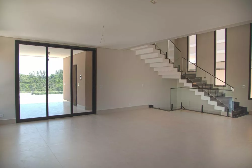 Casa de Condomínio à venda com 4 quartos, 436m² - Foto 2