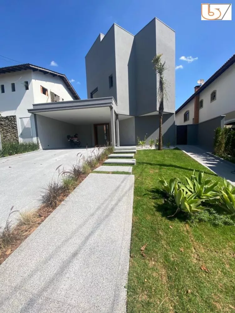 Casa de Condomínio à venda com 4 quartos, 379m² - Foto 1