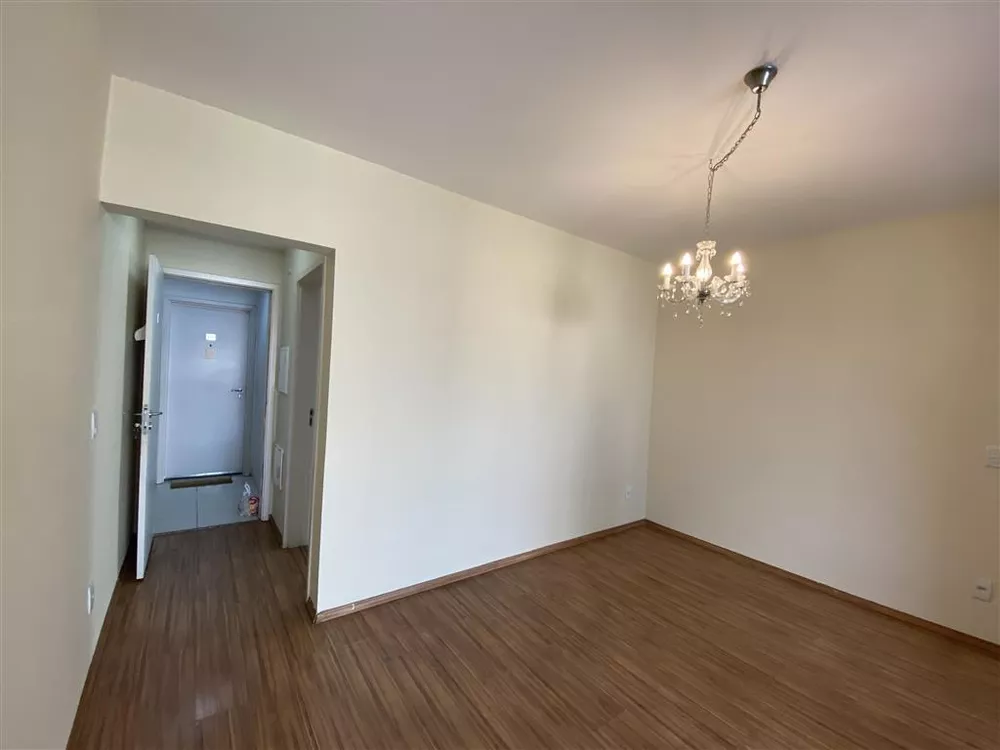 Apartamento para alugar com 3 quartos, 87m² - Foto 3