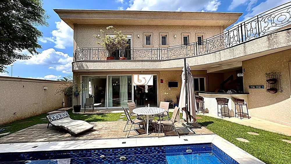 Casa de Condomínio à venda com 4 quartos, 420m² - Foto 2