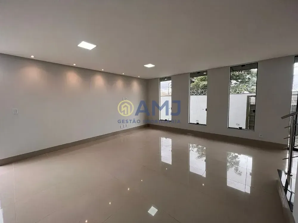 Sobrado, 3 quartos, 176 m² - Foto 2