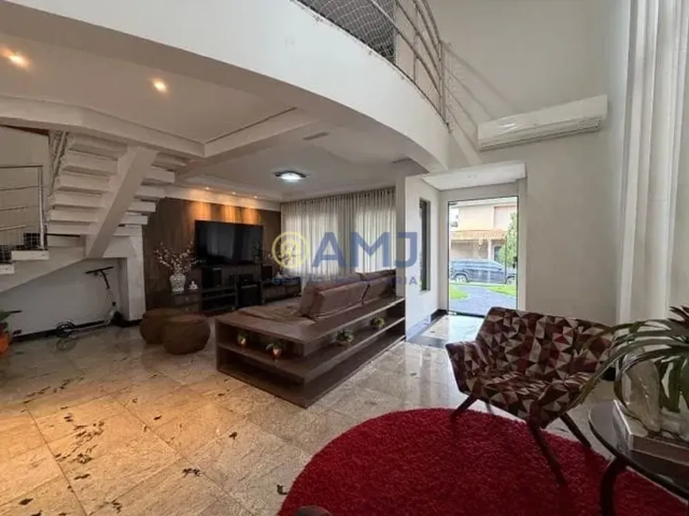 Sobrado, 4 quartos, 330 m² - Foto 1