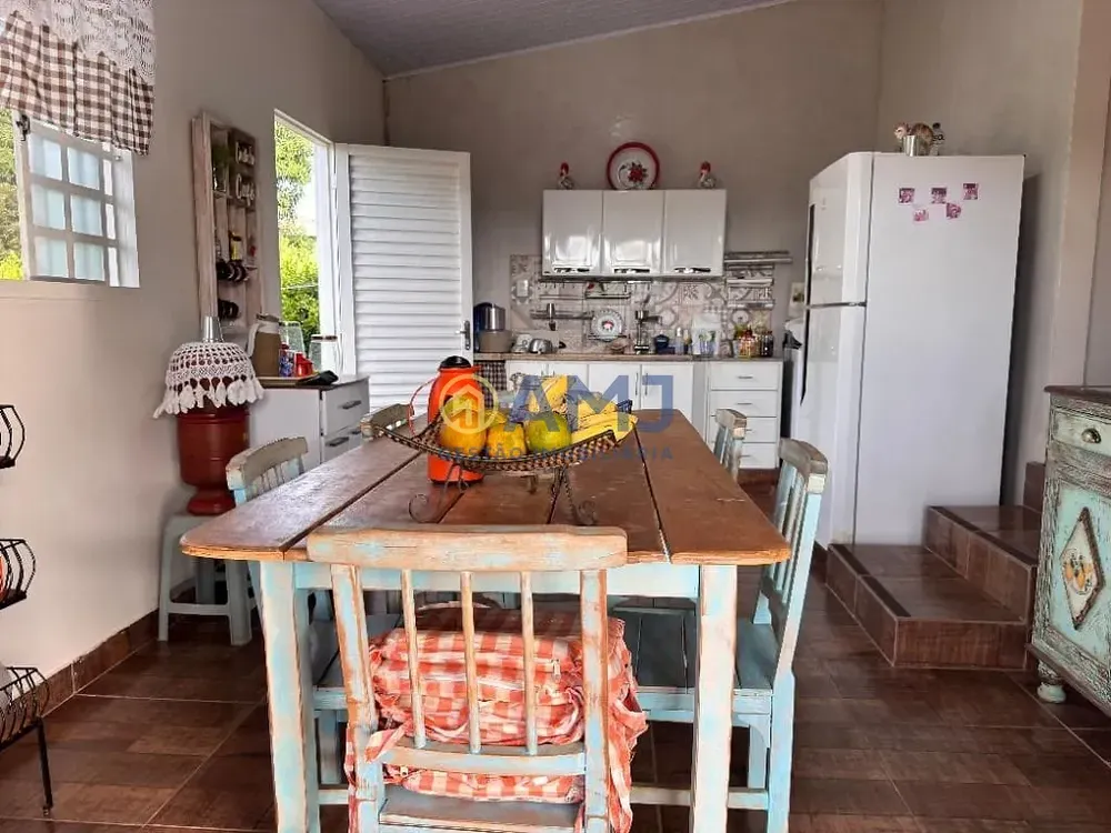Chácara, 2 quartos, 2228 m² - Foto 4
