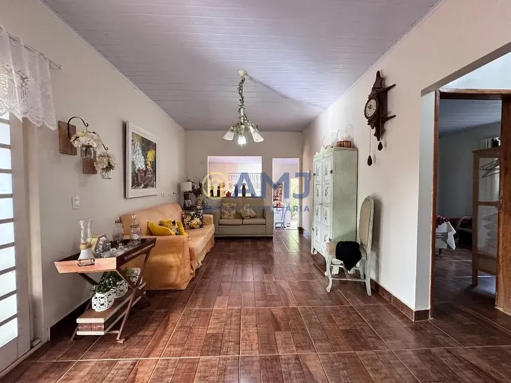 Chácara, 2 quartos, 2228 m² - Foto 3