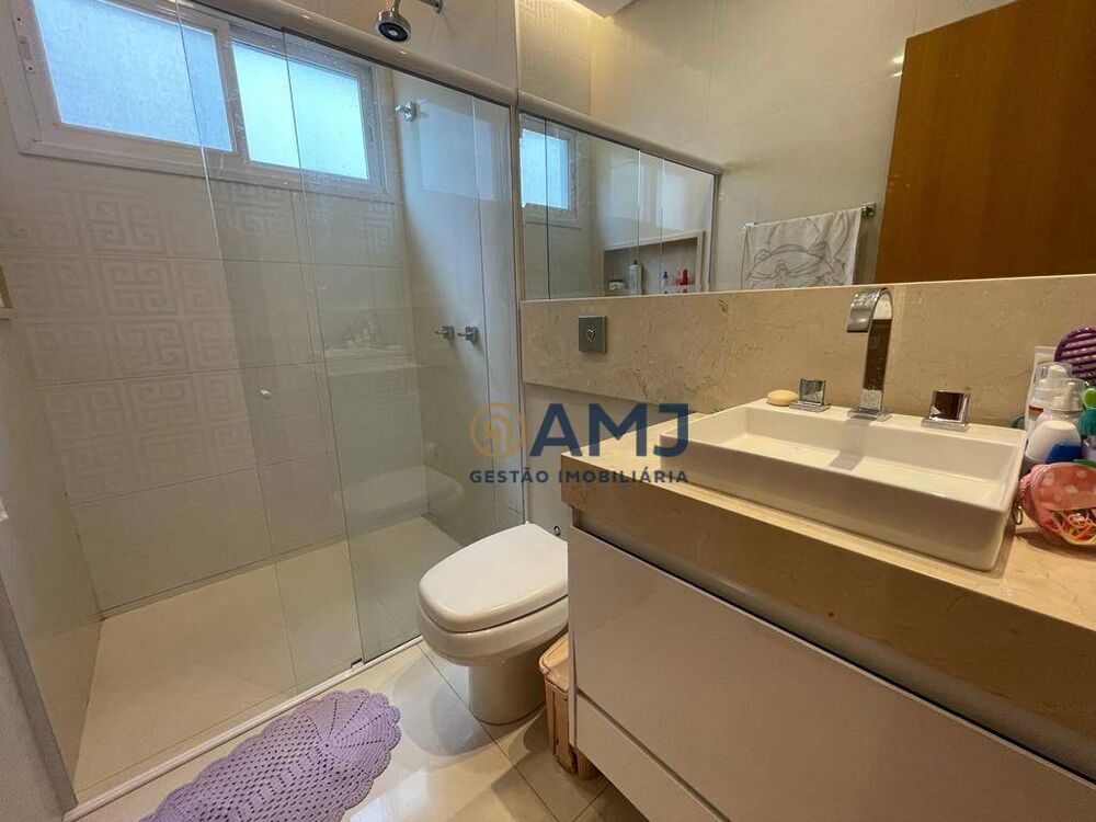 Casa de Condomínio à venda com 4 quartos, 240m² - Foto 3