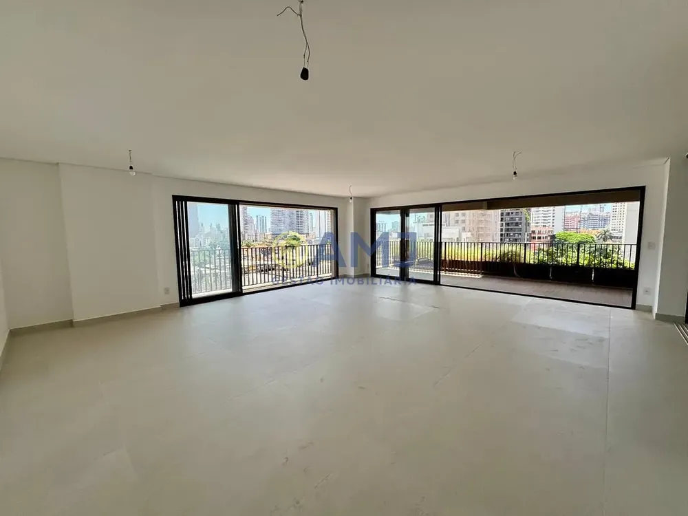 Apartamento, 4 quartos, 245 m² - Foto 1