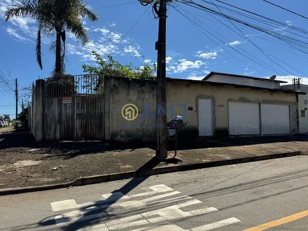 Casa, 2 quartos, 180 m² - Foto 1