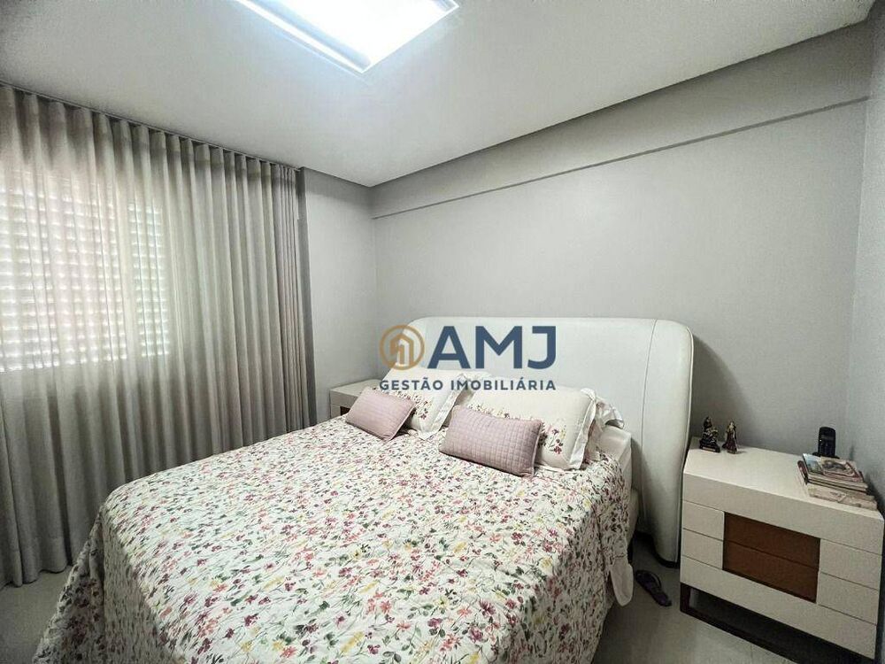 Apartamento à venda com 3 quartos, 140m² - Foto 3