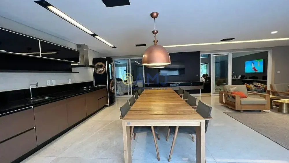 Sobrado, 4 quartos, 440 m² - Foto 1