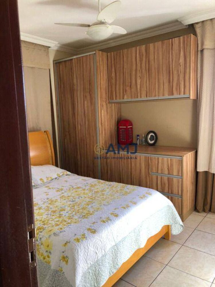 Sobrado à venda com 4 quartos, 162m² - Foto 1