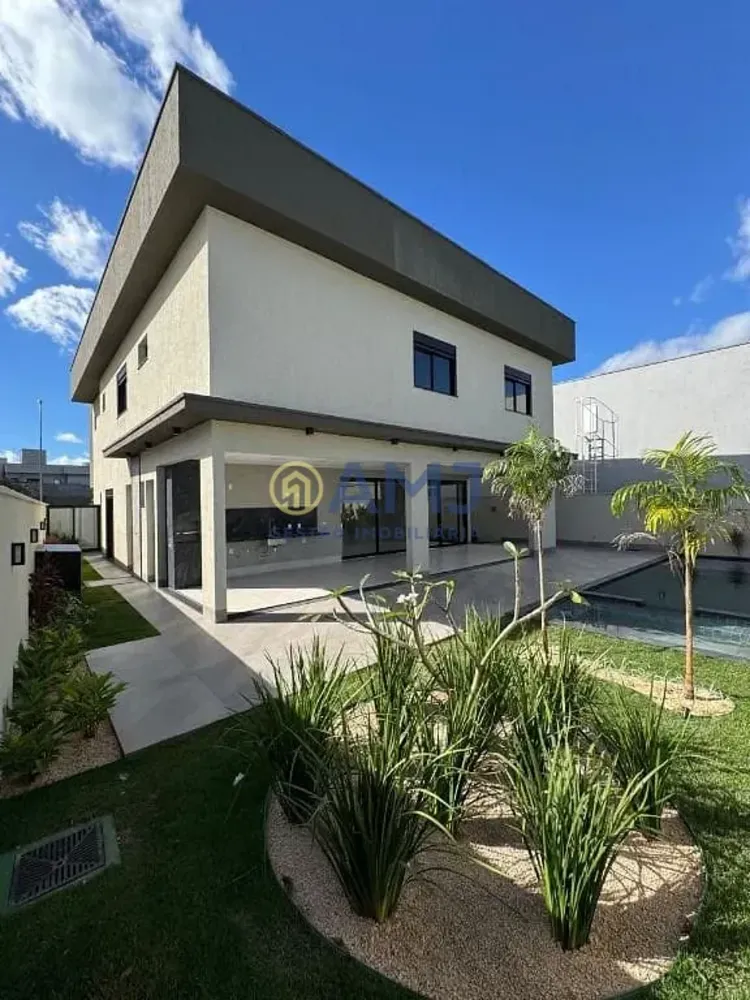 Sobrado, 4 quartos, 299 m² - Foto 1