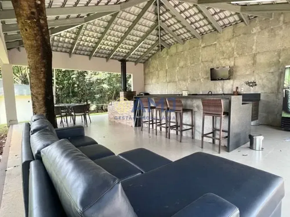 Chácara, 3 quartos, 1213 m² - Foto 1