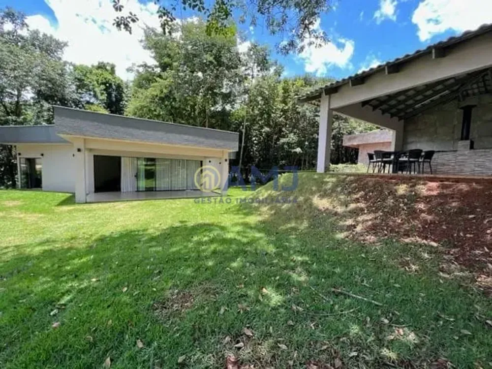 Chácara, 3 quartos, 1213 m² - Foto 1
