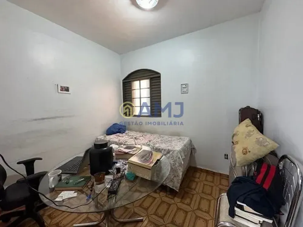 Casa, 3 quartos, 182 m² - Foto 1