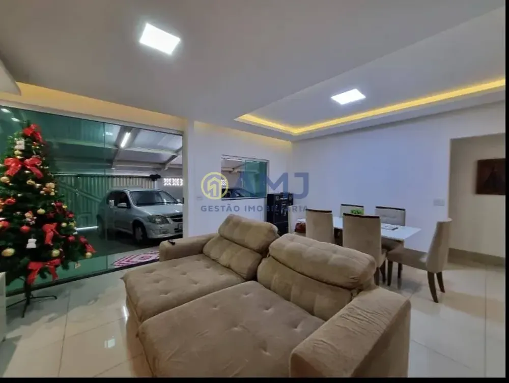 Casa, 3 quartos, 210 m² - Foto 2