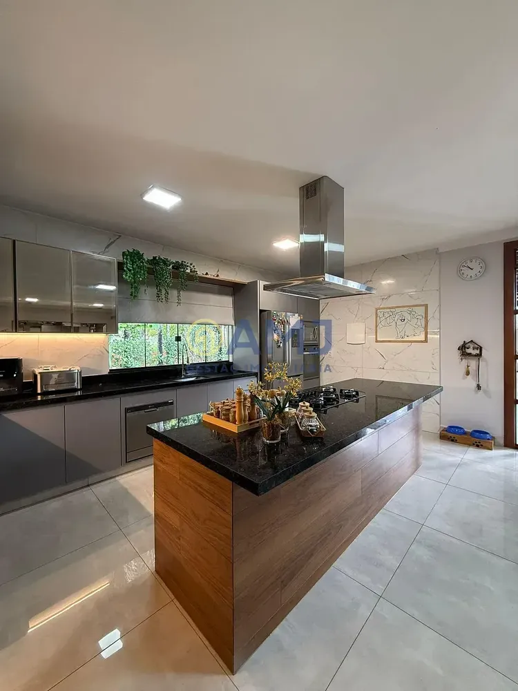 Chácara, 3 quartos, 2240 m² - Foto 3