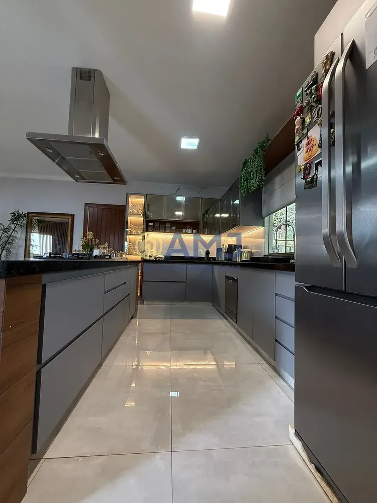 Chácara, 3 quartos, 2240 m² - Foto 4
