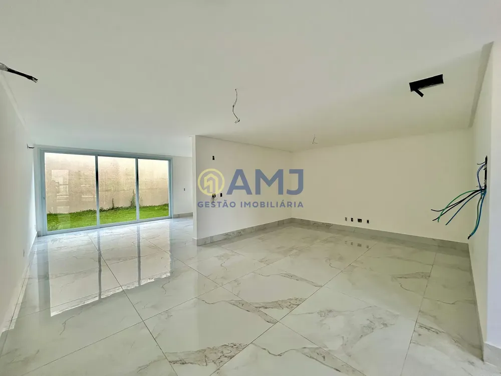 Sobrado, 4 quartos, 191 m² - Foto 1