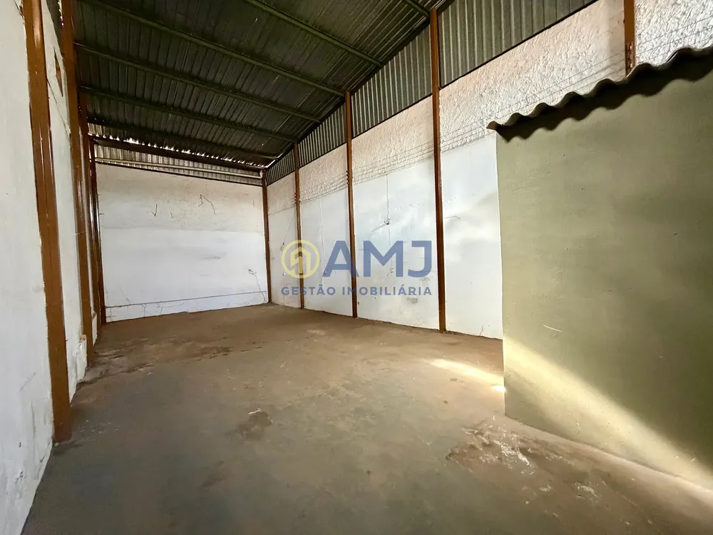 Depósito-Galpão, 256 m² - Foto 1