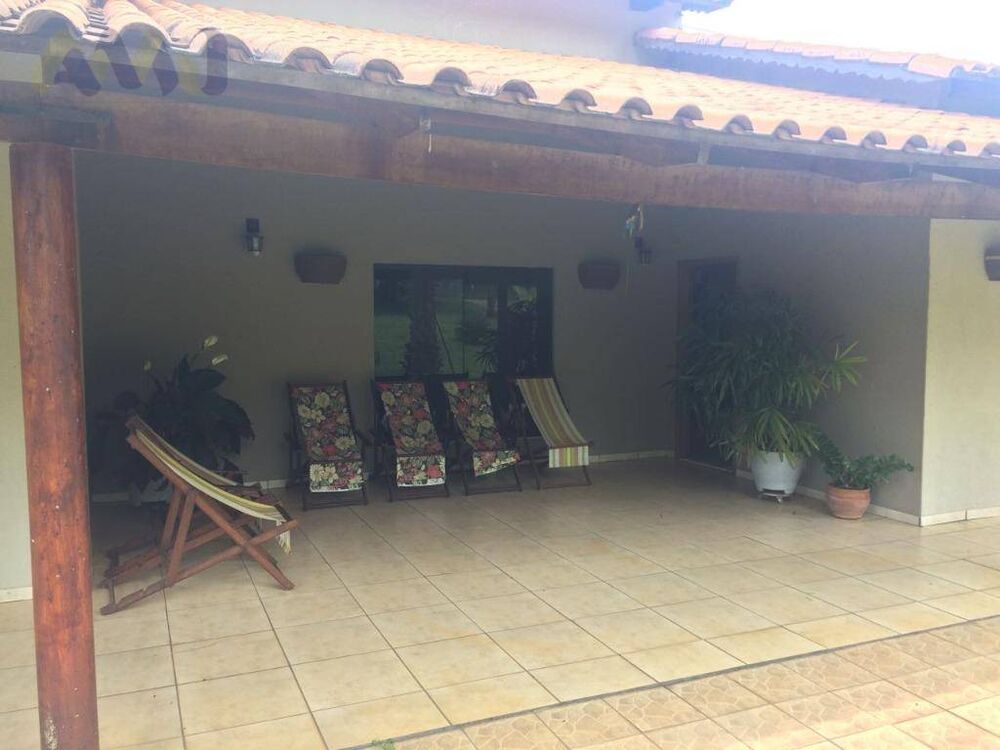 Chácara à venda com 4 quartos, 600m² - Foto 1