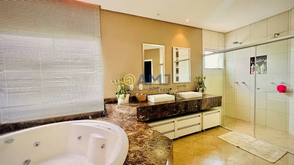 Sobrado, 4 quartos, 334 m² - Foto 2