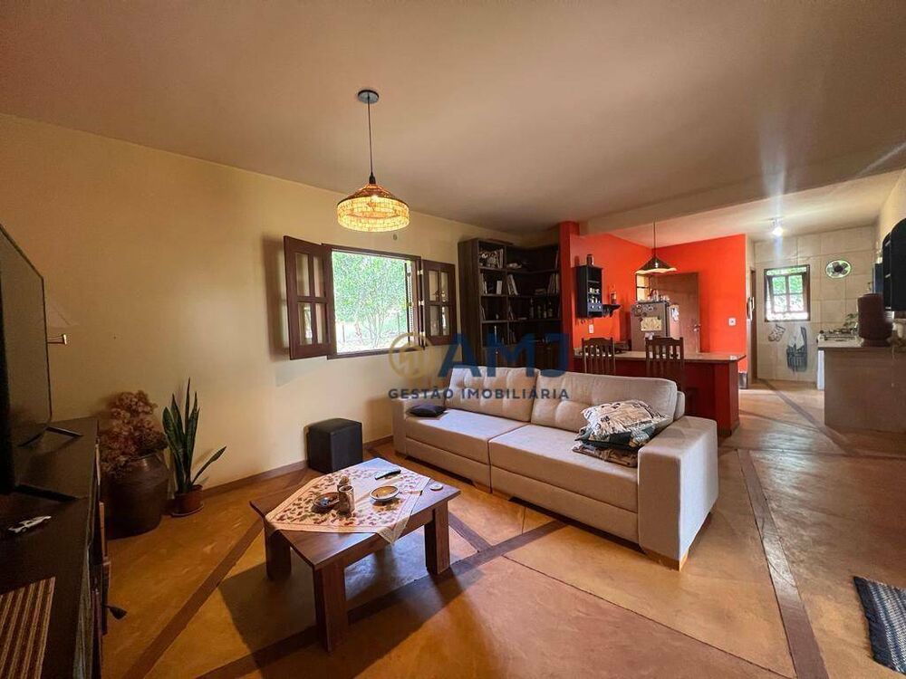 Chácara à venda com 2 quartos, 150m² - Foto 1