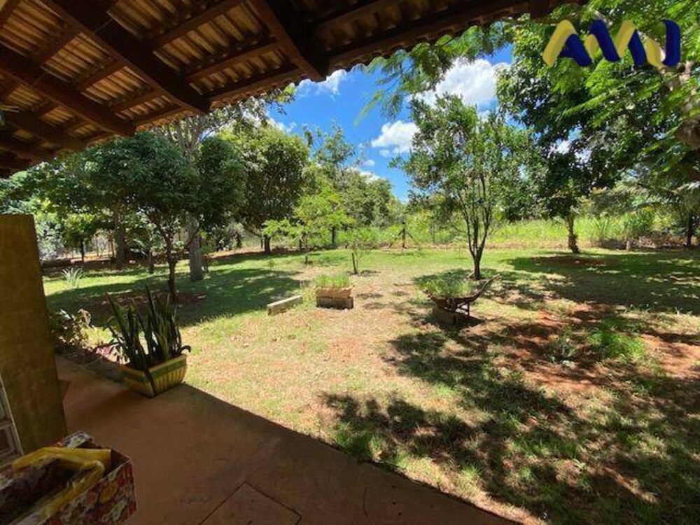 Chácara à venda com 2 quartos, 150m² - Foto 3