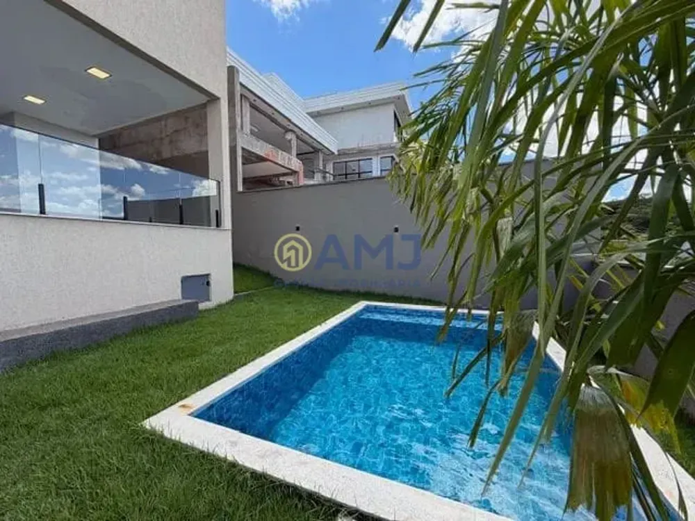 Casa, 3 quartos, 232 m² - Foto 1