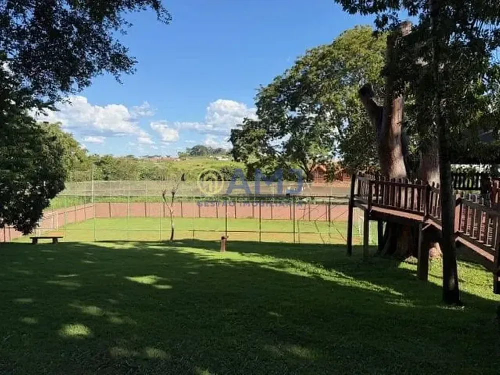 Casa, 3 quartos, 232 m² - Foto 1