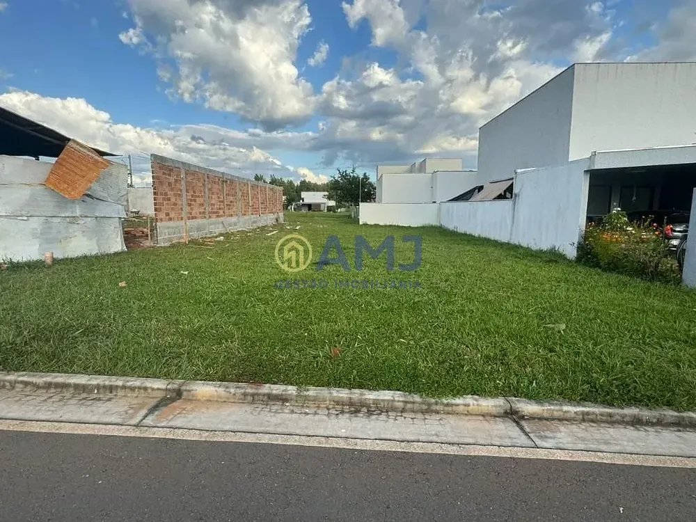 Terreno, 304 m² - Foto 1