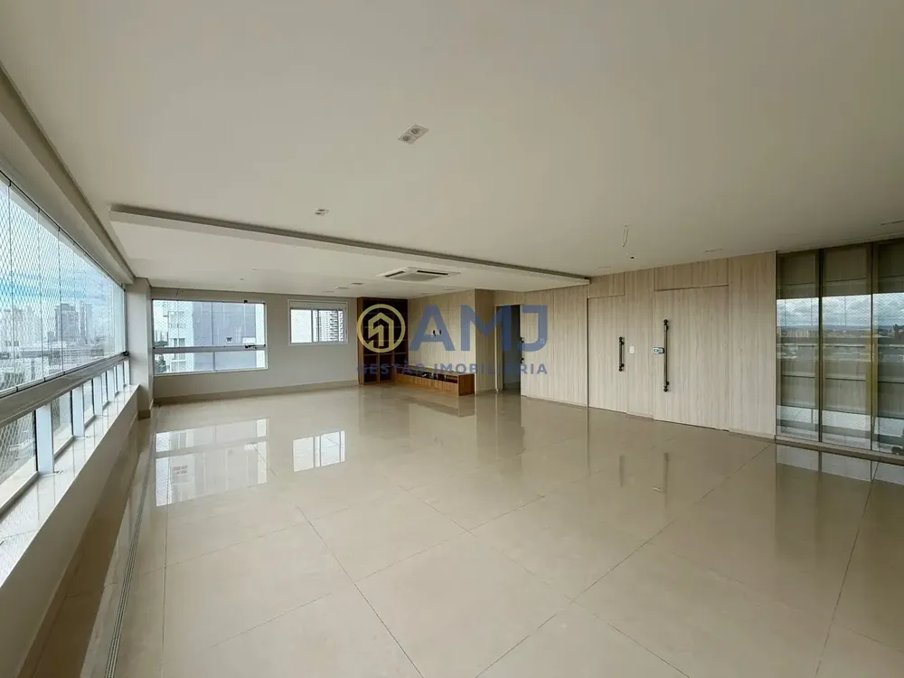 Apartamento, 3 quartos, 218 m² - Foto 1